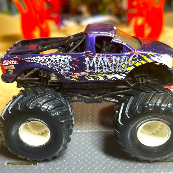 Mini Maniac - Picture 2 of 4